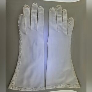 Vintage 50s coat length gloves White with tiny pearl accents size 7.5
